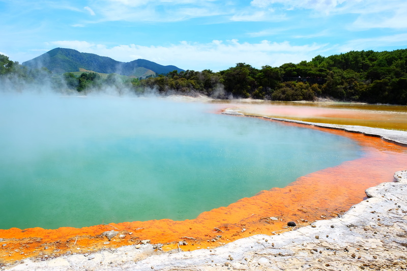 mountain, geyser, 4K, outdoors, non-urban scene, sulphur, hot spring, beauty in nature, volcano, sky, rotorua, power in nature, lake, geothermal, day