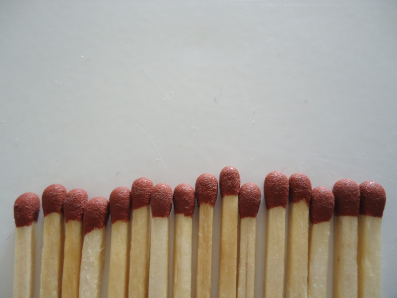 studio shot, repetition, burning, still life, lighting equipment, in a row, sulphur, red, burnt, flame, Matchstick, copy space, arrangement, pattern, wood - Material