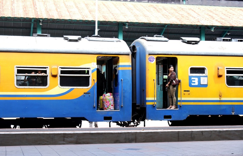 architecture, railroad track, transportation, passenger train, mode of transportation, public transportation, 2K, stasiun gubeng, train, day, travel, rail transportation