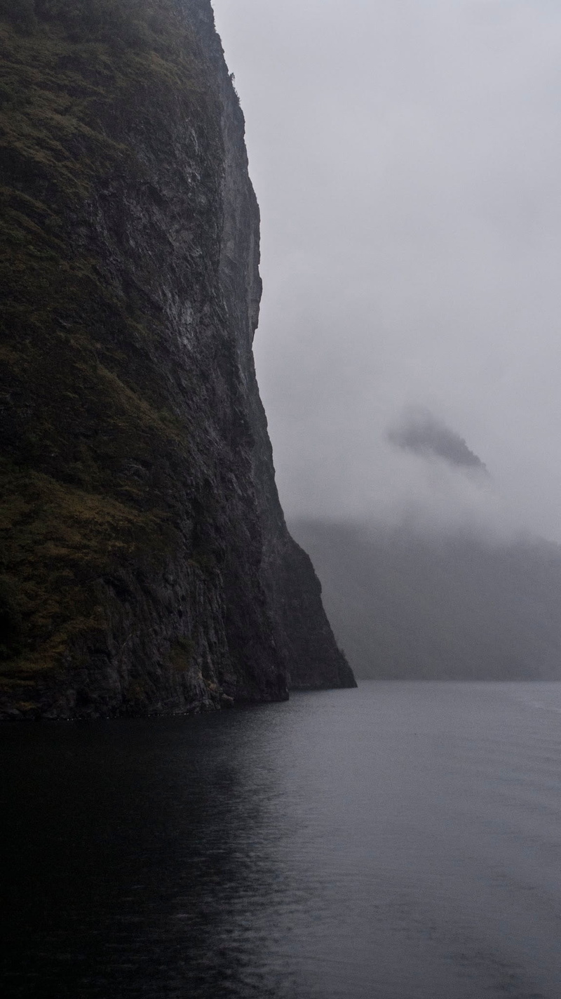 geographical feature, outdoors, eroded, terrain, tranquil scene, cliff, wave, solid, sea, coast, beauty in nature, sea cave, sky, nature, 1080P, atmospheric phenomenon