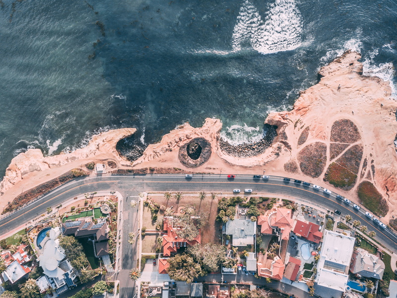 eye, nature, history, bird, 4K, car, incidental people, architecture, town, day, building, water, blowhole, view, sea, mode of transportation, cliff, building exterior