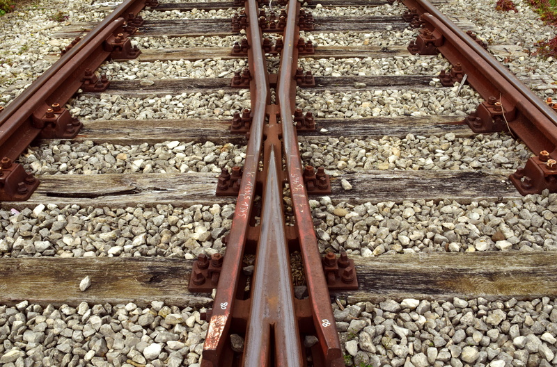diminishing perspective, threshold, two, solid, transport, railroad tie, high angle view, stone - object, direction, connection, track, travel, forward