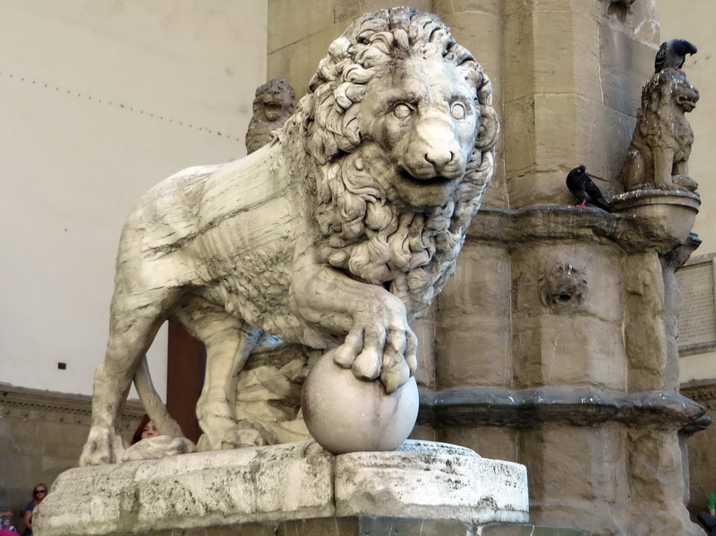carving - craft product, architecture And Buildings, famous Place, statue, creativity, gargoyle, day, architecture, building, animal representation, the past