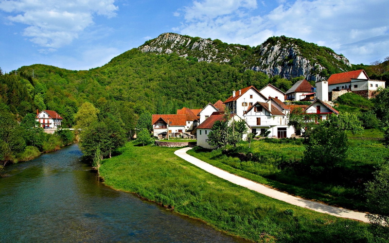 houses, 1080P, white, the valley of Salazar, Salazar Valley, Spain, house, river, mountains, concrete, brown, Navarra