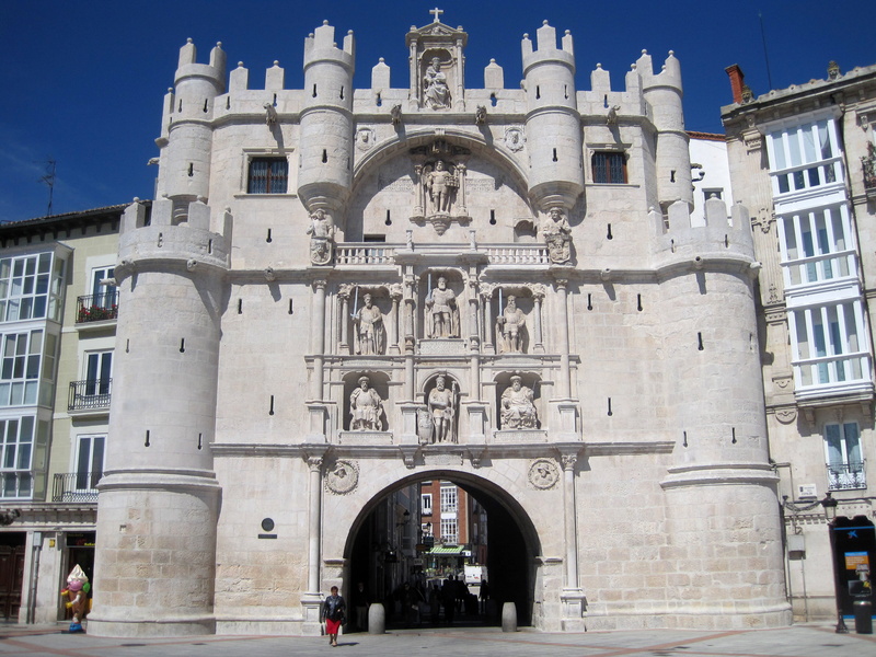 building, belief, history, city gate, building Exterior, 14th century, century, incidental people, de, th, entrance, low angle view, Burgo, 2K, travel