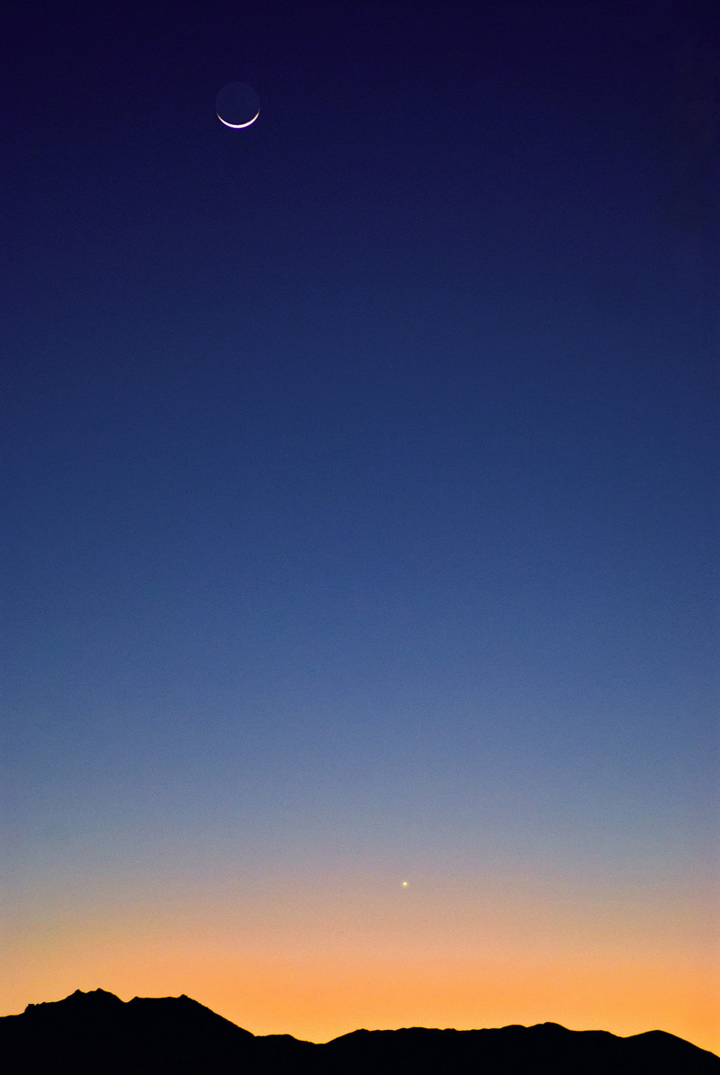 planetary moon, blue, sunset, clear sky, scenics - nature, landscape, amanecer, dusk, no people, non-urban scene, moon, luna, azul, tranquility, sky, tranquil scene