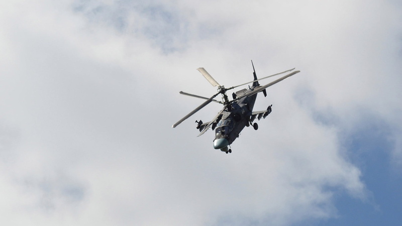 army, no people, mid-air, helicopters, plane, mode of transportation, 1080P, cloud - sky, military, airplane, kamov ka-52, on the move, outdoors, low angle view