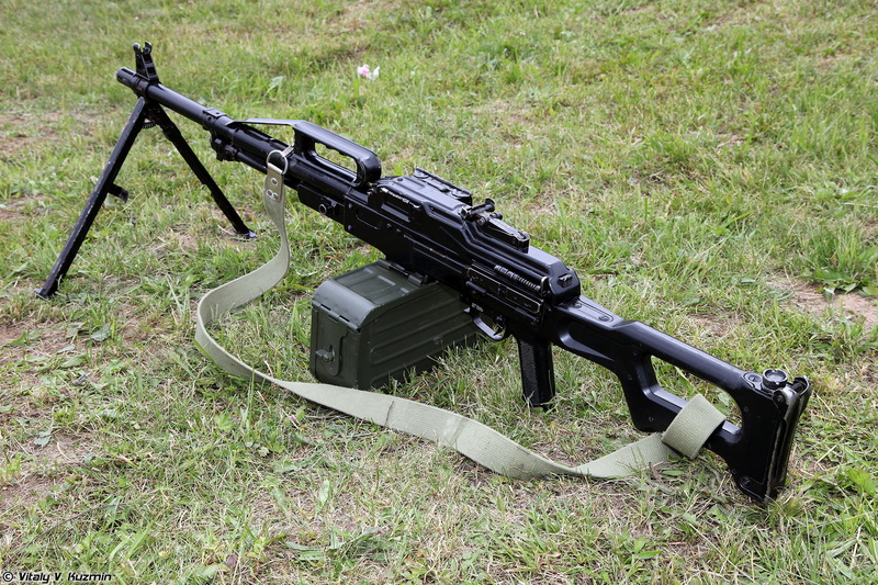 aiming, plant, Pecheneg, target Shooting, green color, machine, 1080P, gun, day, security, absence, nature, metal, sport, growth, war, land, shooting A Weapon