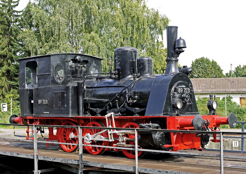 track, 4K, oldtimer, nostalgia, tree, heilbronn, t3, no people, br89, south german railway museum, locomotive, able to roll, rail transportation, museum day