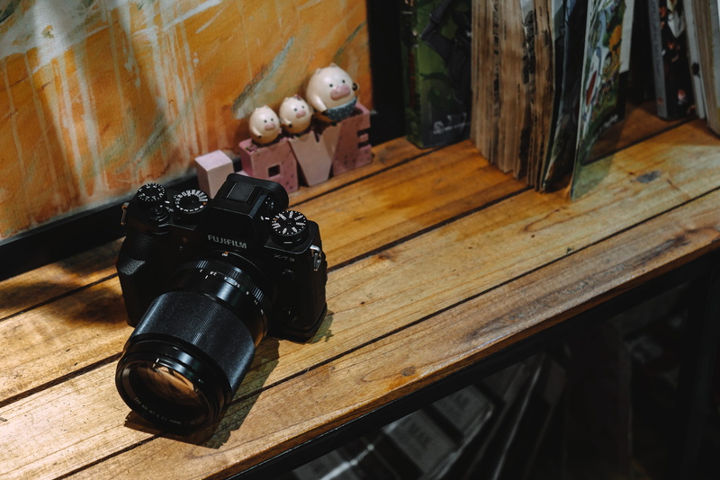 digital camera, photography themes, photographic equipment, vintage, retro styled, indoors, digital single-lens reflex camera, camera - photographic equipment