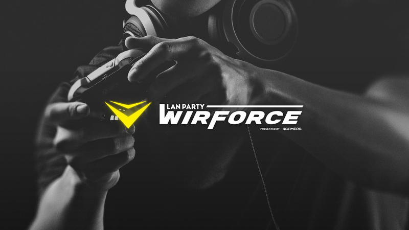 Lan party, 4Gamers, human body part, men, unrecognizable person, text, midsection, finger, adult, gamers, black background, indoors, technology, sign, one person