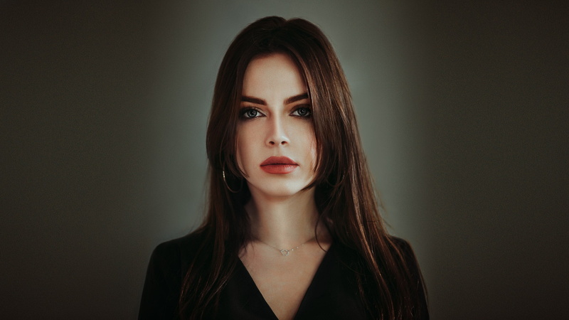brown hair, adult, beautiful woman, portrait, front view, 2K, hairstyle, young adult, beauty, face, women, contemplation, fashion, looking at camera, make-up