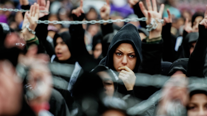 women, adult, incidental people, audience, spectator, young men, selective focus, riot, large group of people, looking, sport, human body part, young women