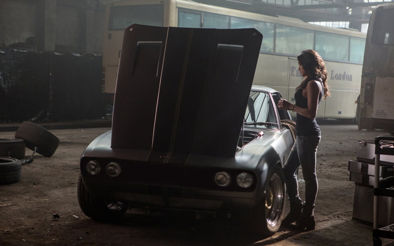 adult, leisure activity, land Vehicle, car, mode of Transport, standing, coupe, 1080P, Michelle Rodriguez, actress, women, Jensen, people, motor vehicle