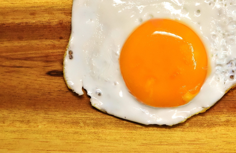 egg yolk, delicious, indoors, still life, sunny, wellbeing, directly above, freshness, food and drink, egg white, eat, wood - material, side, fried eggs