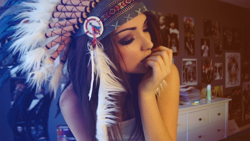 headdress, Melanie Iglesias, 1080P, feathers, brunette