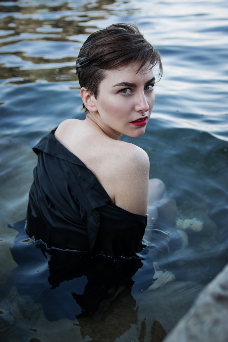leisure activity, dvushka, lake, black, long, retrospect, adult, sea, young women, bare shoulder, reflection, wet, one woman only, half, only women, water