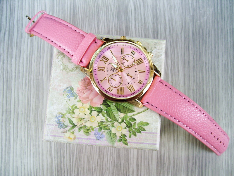 table, time, flowering plant, directly above, analog, close-up, watch, bezel, instrument of time, clock tips, dial, watch time, bracelets, gift, high angle view