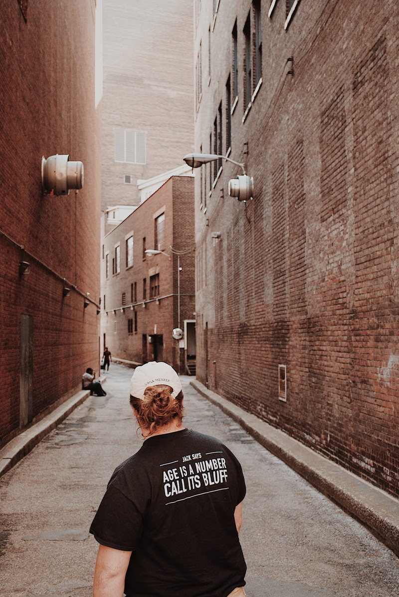 narrow street, summer, architecture, urban Scene, alley, city, caucasian Ethnicity, woman, europe, person, men, design, outdoors, italy, shirt, house, city Life