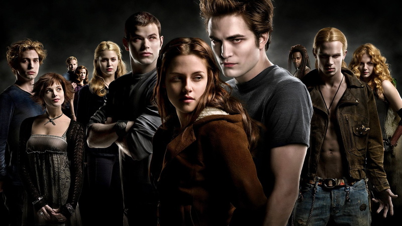 Edward Cullen, men, adult, Movie, Bella Swan, Kristen Stewart, casual clothing, young women, crowd, group of people, males, women, night, Robert Pattinson