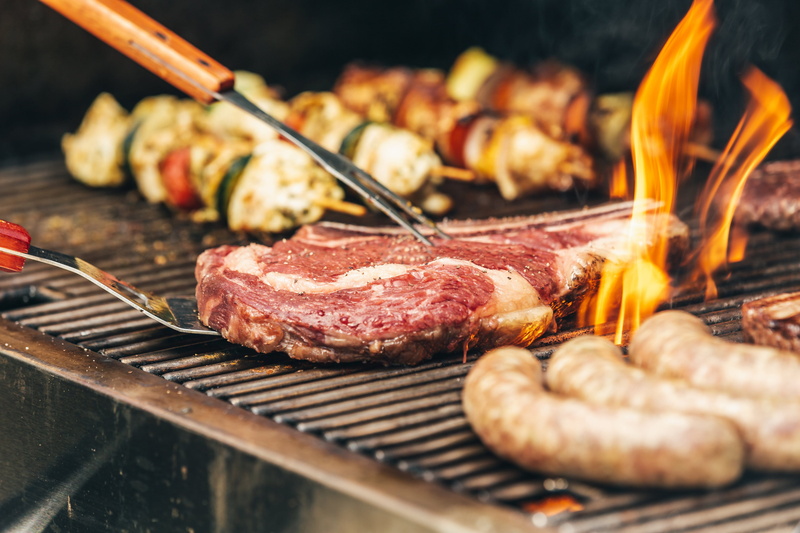 barbecue grill, smoke - physical structure, barbecue, burning, meal, close-up, red meat, BBQ, fire, no people, grilled, preparing food, food and drink