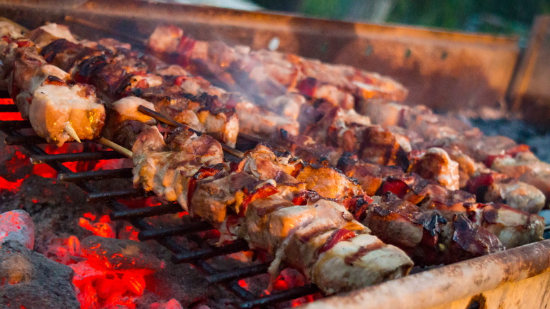 dinner, traditional, white meat, greek, fire, barbecue grill, φαγητό, no people, marinated, suvlaki, stick, kebab, grilled, healthy eating, φαγητο, ελληνικο