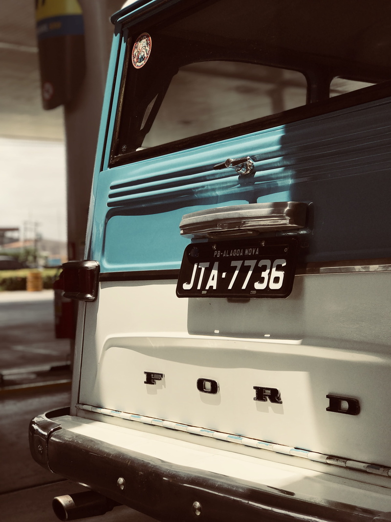 urban Scene, transportation, brazilian car, car, outdoors, vermelho, boot, antigo, old car, 4K, brazil, vintage, vehicle, brazilian, city, posto de gasolina