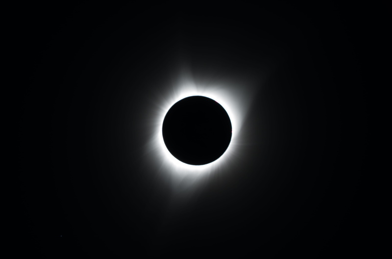 beauty in nature, totality, illustration, dark, solar, night, back lit, solar eclipse, planet - space, geometric shape, light, moon, nature, natural phenomenon