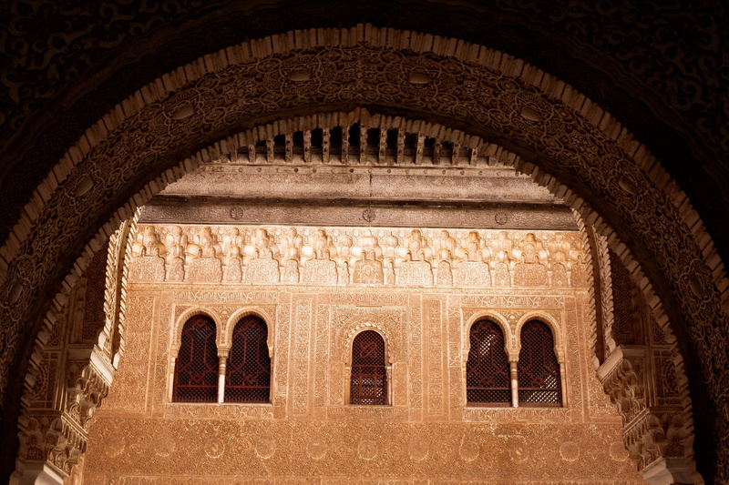 building exterior, geometry, nasrid, windows, arch, explore, architecture, building, islam, old, 2K, day, nasrid palaces, sacred, the past, craft, granada