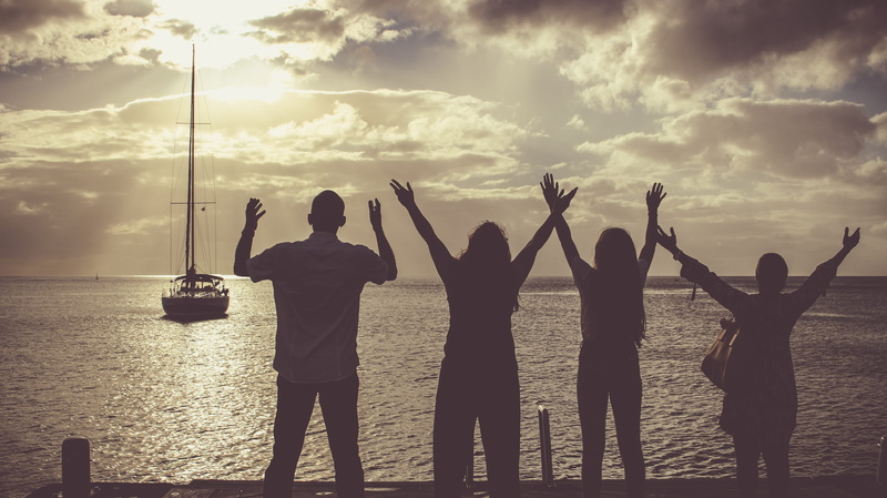 finger, outdoors, togetherness, crowd, real people, nature, pollution, people, friendship, men, transportation, vehicle, hands raised, holding hands, building