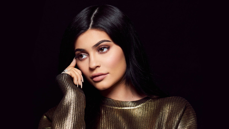 hand, young adult, black background, Kylie Jenner, sweater, front view, depression - sadness, sadness, black hair, hairstyle, women, beautiful woman, one person