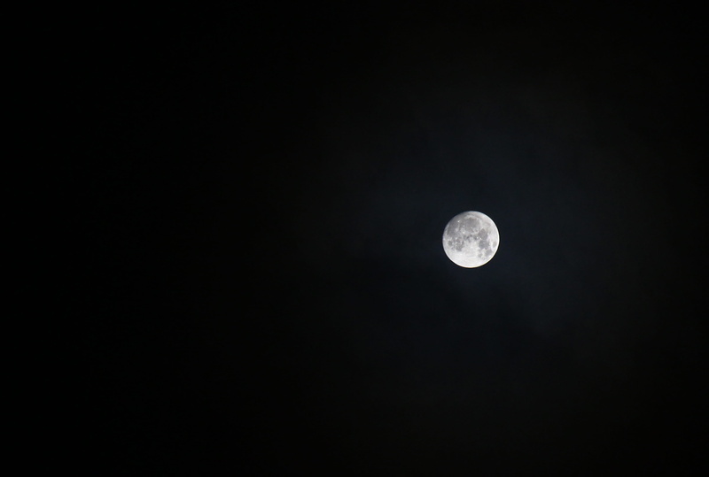 meteor Crater, circle, nature, black, sky, black Color, cloud, planetary Moon, backgrounds, full, 2K, astronomy, sphere, the moon, nighttime, planet, moon Surface