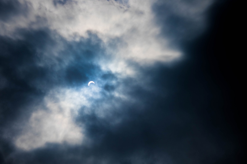 full moon, no people, 4K, dramatic sky, overcast, beauty in nature, night, partial, cloudscape, cloud - sky, nature, dark, sun, moon, storm, light, clouds
