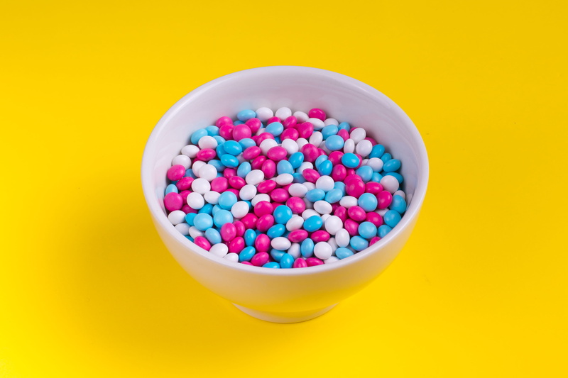 bowl, bright, pills, directly above, candy, sweets, studio shot, temptation, pill, capsule, healthcare and medicine, candies, yellow, large group of objects