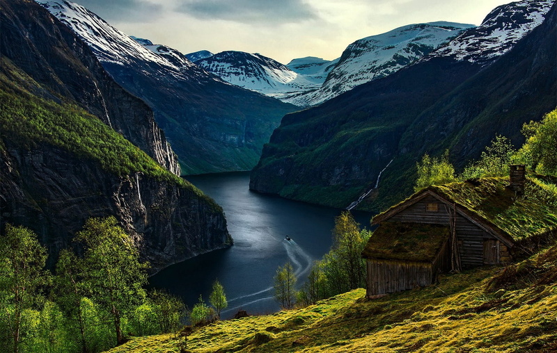 morning, Geiranger, boat, 720P, fjord, Norway, nature, cabin, trees, snowy peak, landscape, mountains, grass, waterfall
