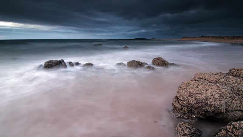 water, beauty in nature, land, nature, 4K, beach, horizon over water, wave, no people, cloud - sky, power in nature, horizon, breaking, blurred motion