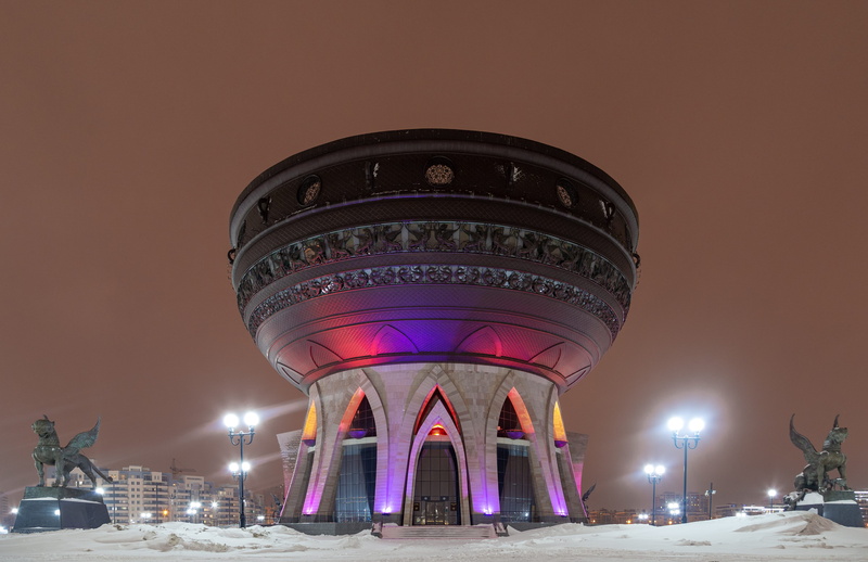 urban, winter, office building, arts culture and entertainment, building exterior, dusk, building, sky, planetarium, street light, metropolis, illuminated