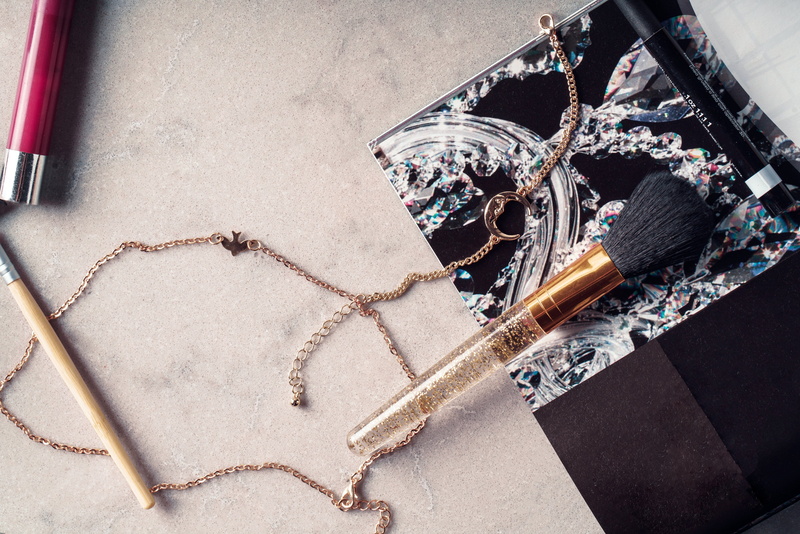 indoors, craft, bracelet, Flatlay, Beauty, 4K, Accessories, Cosmetics, chain, fashion, still life, metal, photo, creativity, high angle view, jewelry