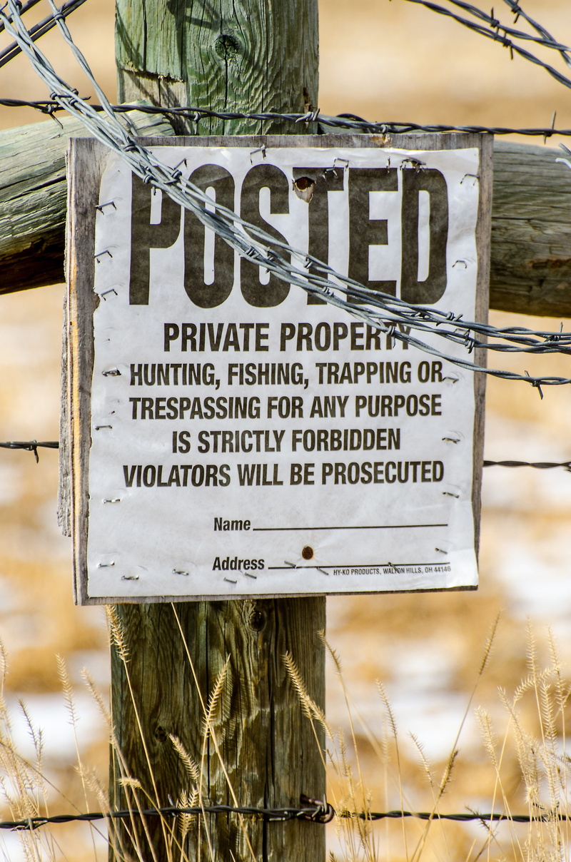 no people, notice, barrier, warning, text, no trespassing, border, communication, private, fence, nature, hanging, old, message, entry, trespass, secure