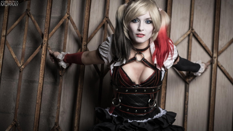 hairstyle, Harley Quinn, beauty, harley, women, standing, portrait, blond hair, 1080P, looking at camera, clothing, make-up, indoors, fashion, beautiful woman