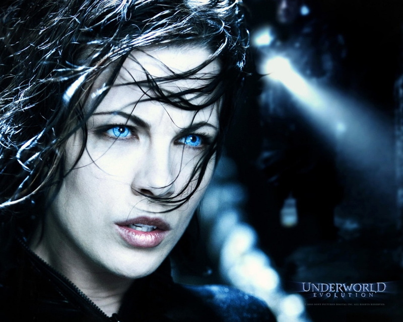 contemplation, close-up, Selene, Kate Beckinsale, beauty, dark, blue eyes, Underworld, looking at camera, portrait, hair, looking, women, human hair, human face