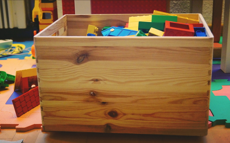building blocks, stack, blocks, color, indoors, plastic, furniture, Toys, storage compartment, Play, table, variation, large group of objects, creativity