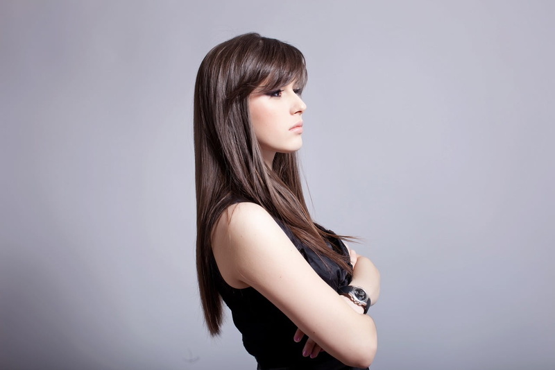 simple background, Russian women, 720P, looking into the distance, singer, women, Elvira T