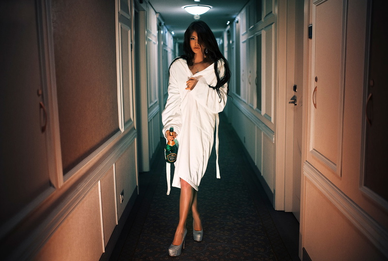 1080P, champagne, bottle, Bathrobe, Elvira, stay, girl, the hotel