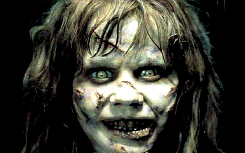 close-up, The Exorcist, hair, messy, celebration, one person, Linda Blair, real people, aggression, emotion, dirty, Regan MacNeil, headshot, studio shot