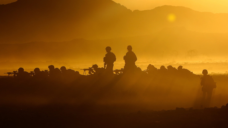 4K, rifles, holding, sunrise, silhouette, Marine Corps, Female Marines, 4K, Soldiers