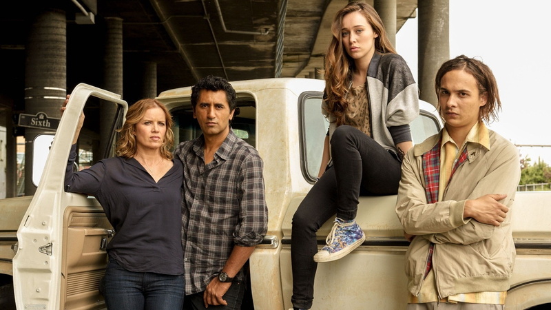 women, standing, indoors, males, Alycia Debnam Carey, Madison Clark, front view, three quarter length, colleague, Nick Clark, teamwork, young adult, people