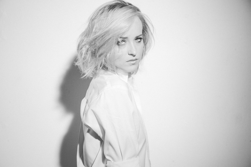 blond hair, beautiful woman, neck, one person, fashion, monochrome, looking at camera, beauty, actress, Dakota Johnson, s, young adult, glamour, beautiful people