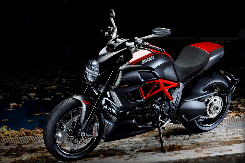 1080P, wheel, illuminated, bicycle, motorcycle, land vehicle, Ducati, bike, red, outdoors, Motorcycles, stationary, no people, black, land, parking, black color