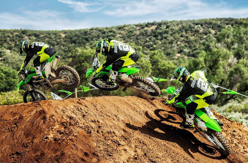 green color, transportation, landscape, sport, field, dirt, nature, headwear, land, no people, extreme sports, motocross, plant, outdoors, effort, 1080P